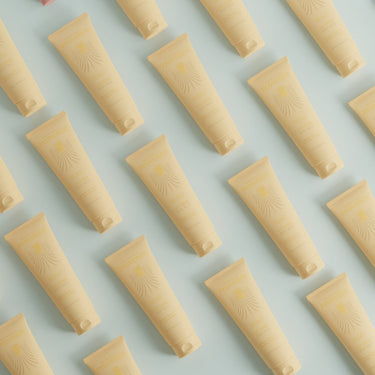 Lait corps amande, formule naturelle, packaging en plastique d'origine végétale, par Mademoiselle Provence